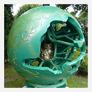 経済産業省主催のものづくり展2007に出展した鋳鉄オブジェ、知恵フクロウ