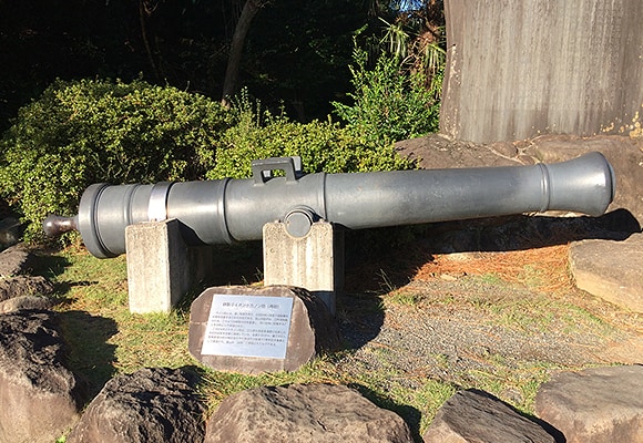 韮山反射炉にある木村鋳造所が復元した大砲。3Dデジタルアーカイブ